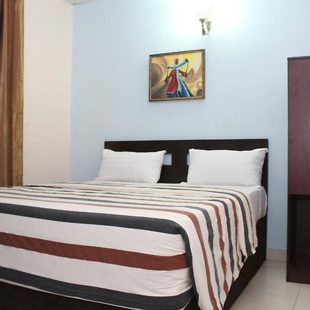 Bluespring Hotel Maryland Ngoại thất bức ảnh