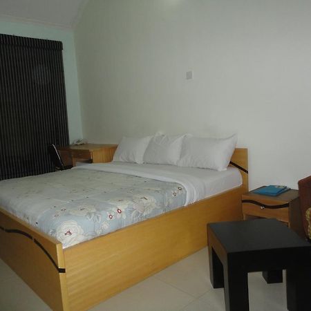 Bluespring Hotel Maryland Ngoại thất bức ảnh