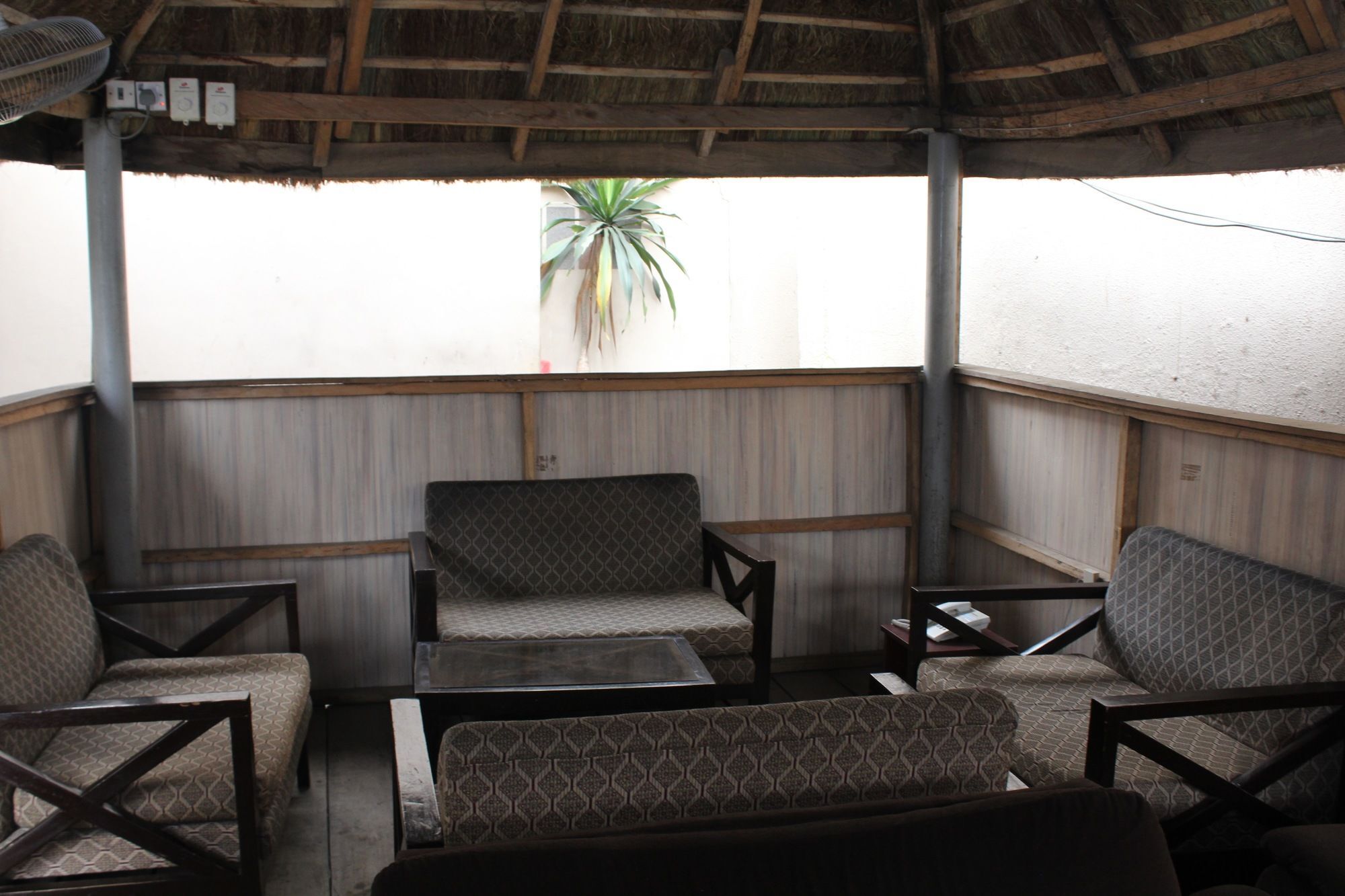 Bluespring Hotel Maryland Ngoại thất bức ảnh