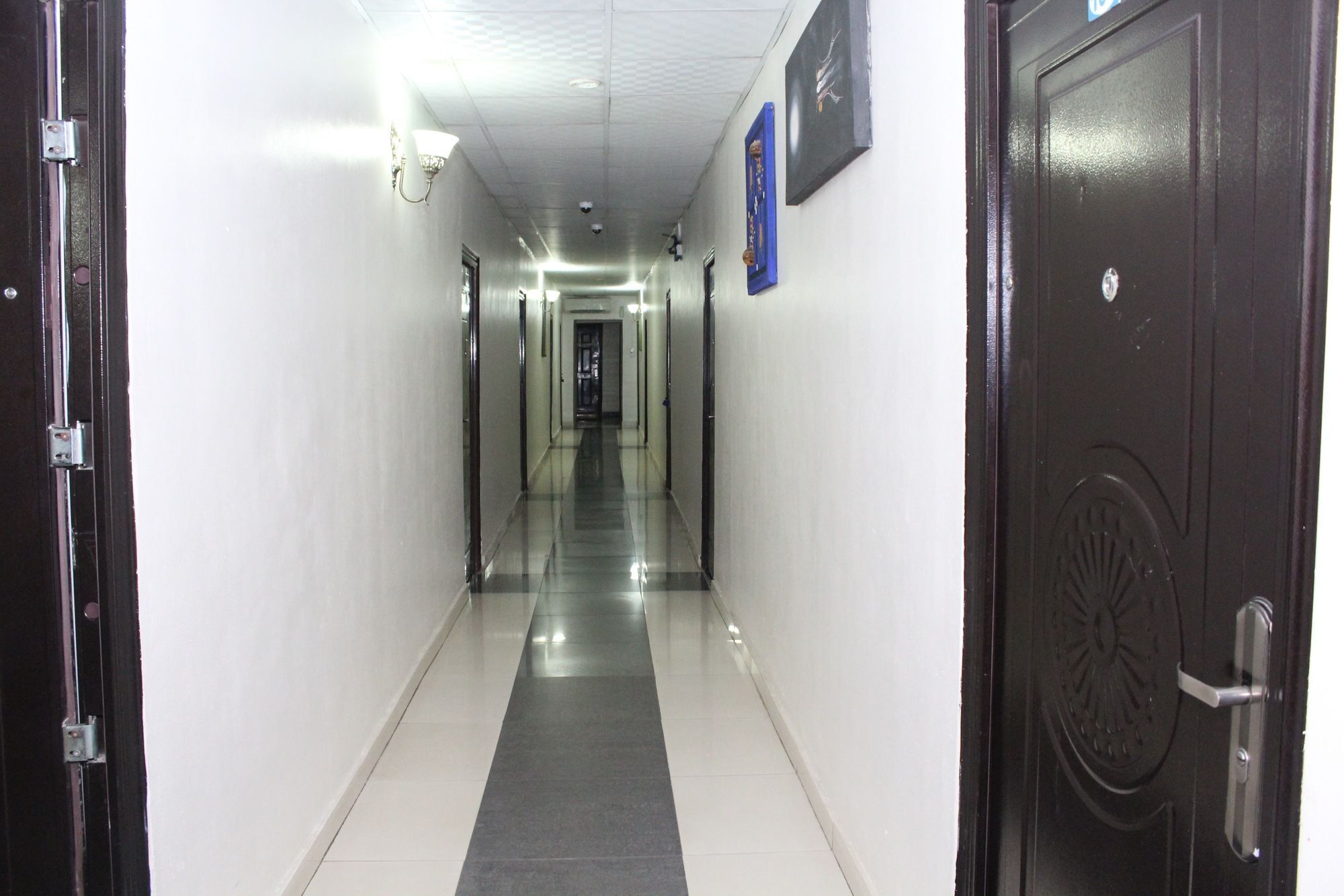 Bluespring Hotel Maryland Ngoại thất bức ảnh